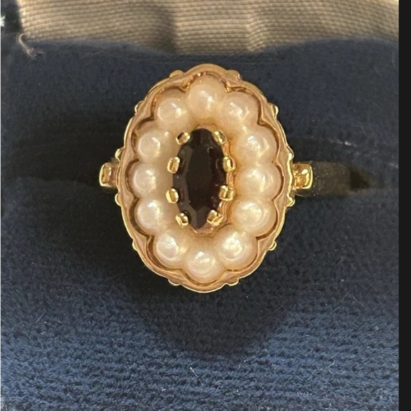 Avon Elegant Gold Plated and Pearl Women's Ring - Picture 1 of 6